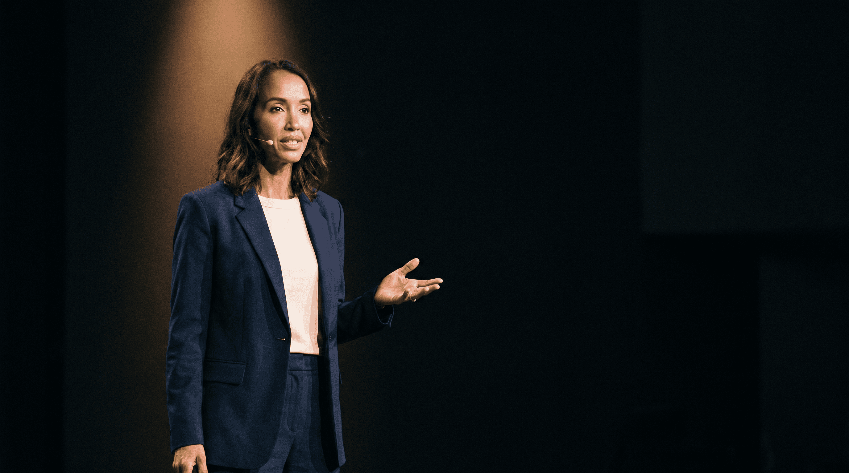 Naomi Reyes, Customer Success Manager - studio concept demo